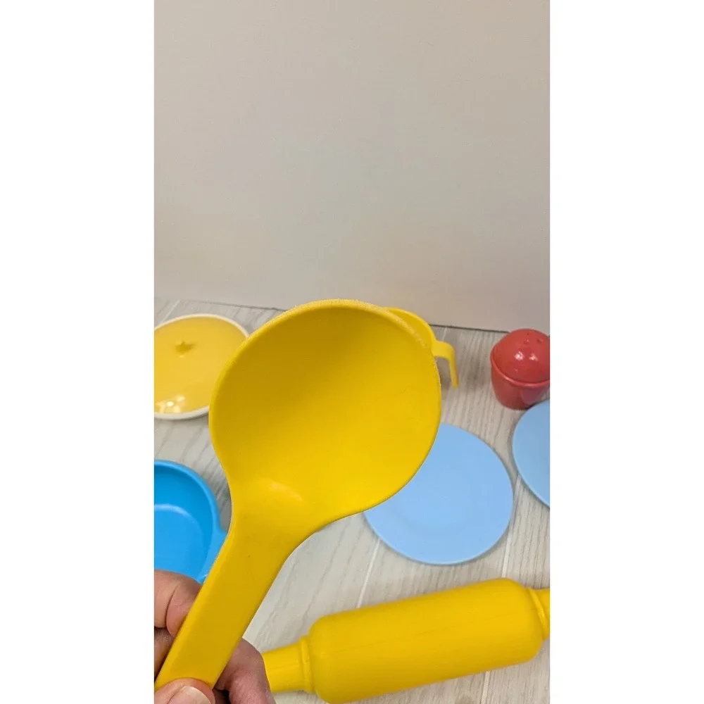 Little tikes vintage dishes pot pan bowls plates cookie cutter pitcher lot